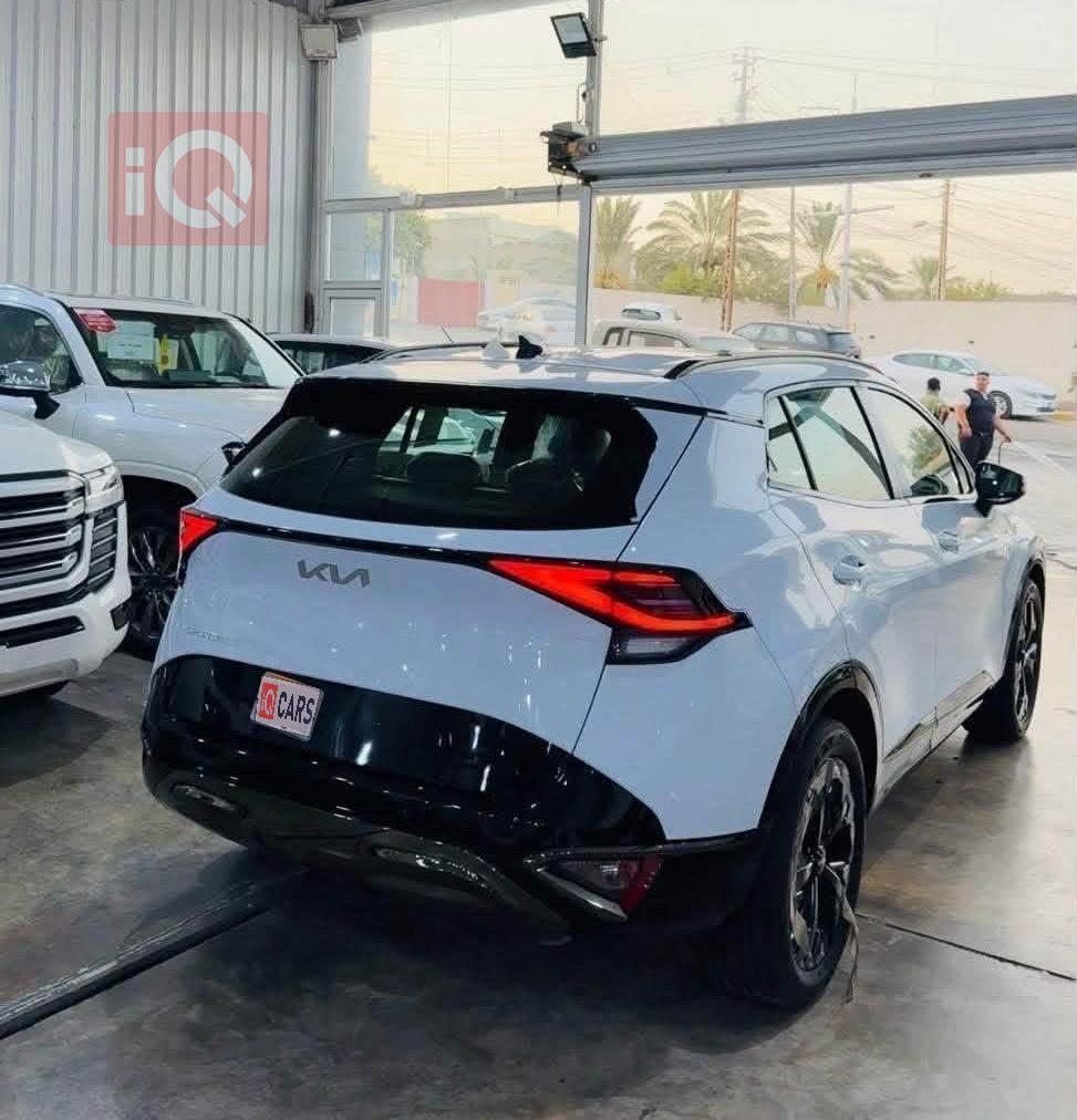 https://cdn.iqcars.io23699fd7-89f1-49a0-b650-2af2f84d4e05_5.jpg